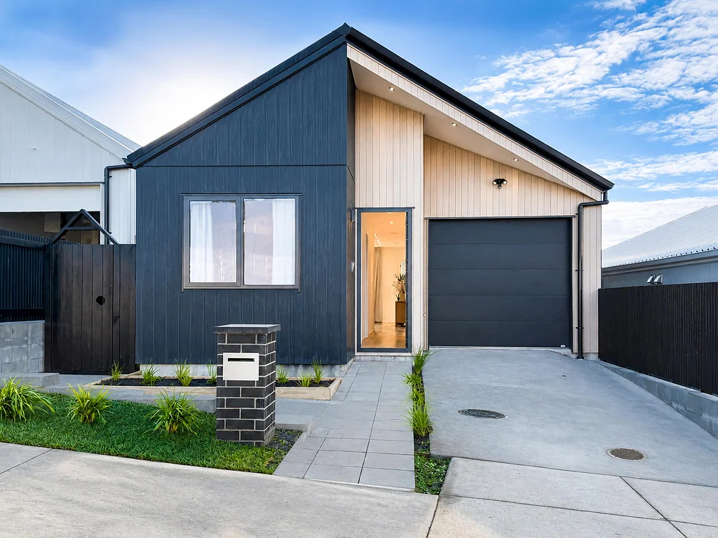 Orewa 3कमरा High-Spec Single-Level Stunner in Orewa