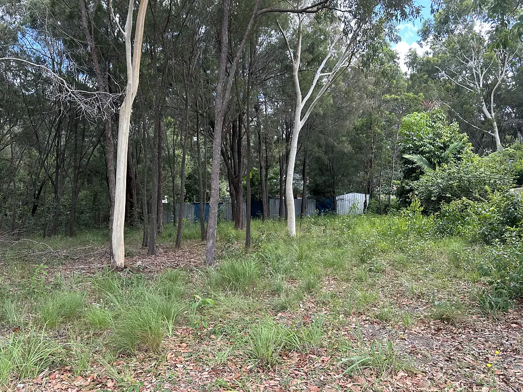 Macleay Island IDEAL LOCATIONON MACLEAY ISLAND