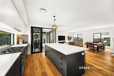 34 Sundown Circuit, Upper Kedron, QLD 4055, 5 Bedrooms, 3 Bathrooms, House