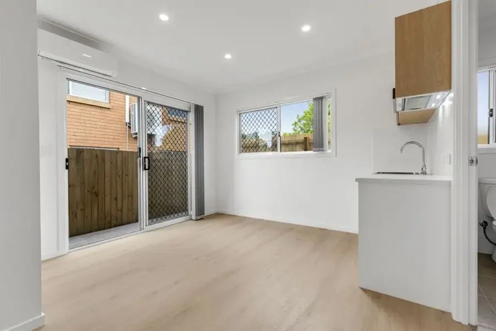 NEAR NEW UNFURNISHED STUDIO WITH PARKING