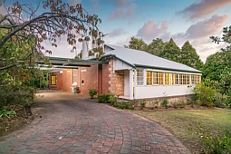 26 Spring Gully Road, Crafers