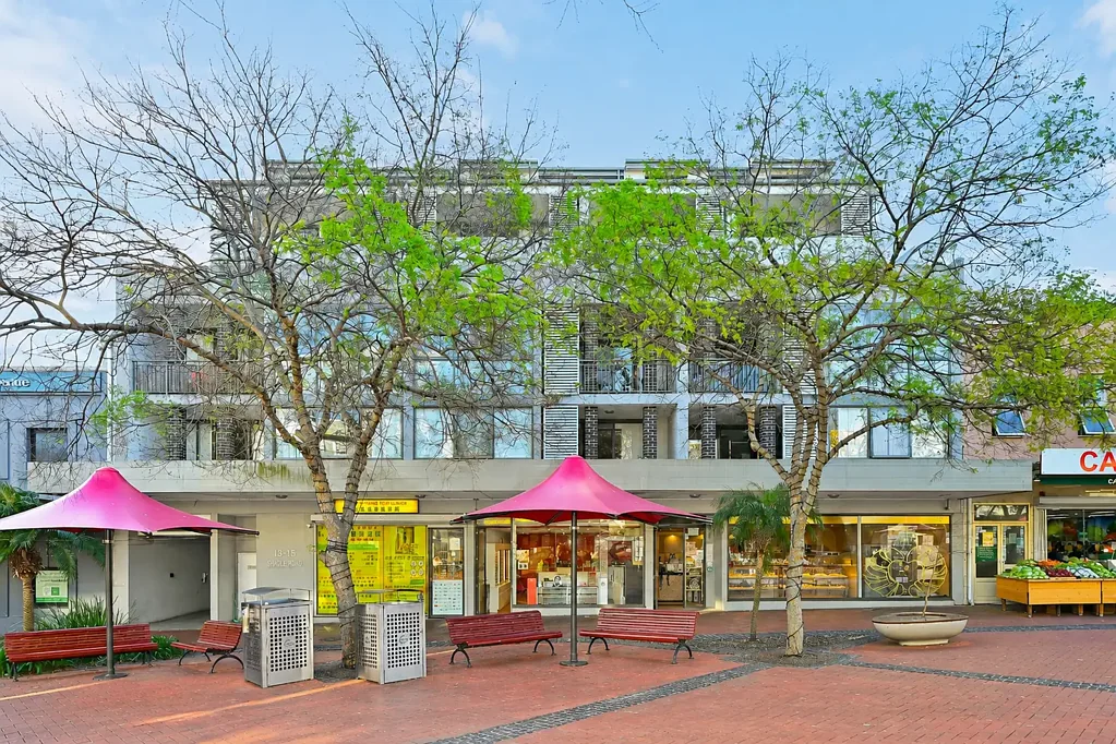 Campsie 2Moenga North facing two-bedroom apartment with city views in an unbeatable location