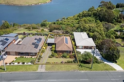 11 Nautilus Way, Lakes Entrance