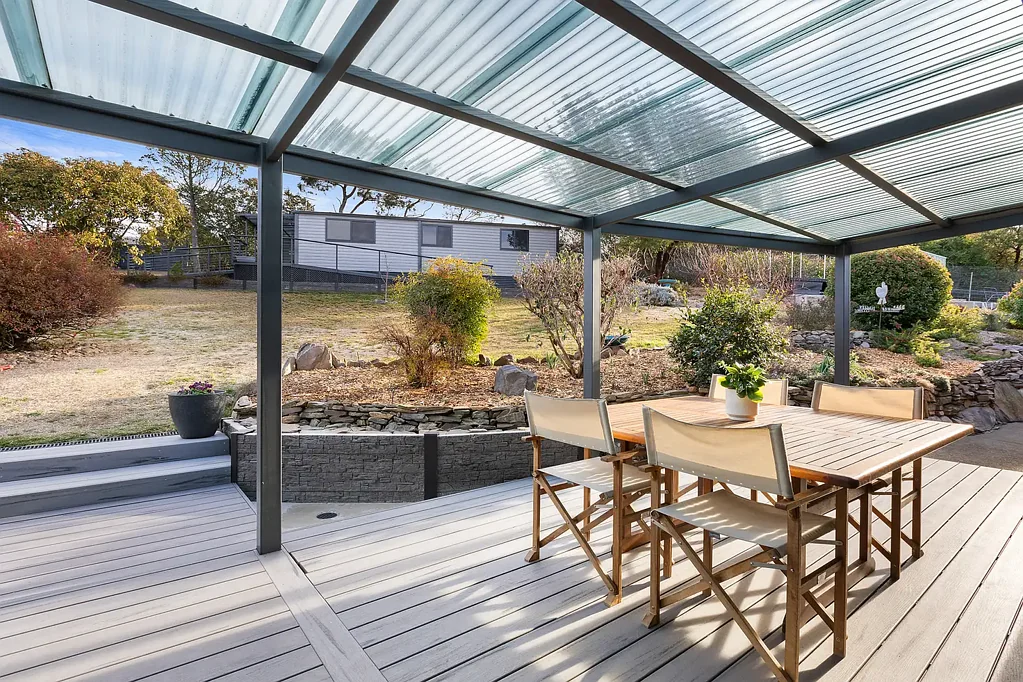 Cooma 7房  Spacious Family Living with a Fully Self-Contained Tiny Home