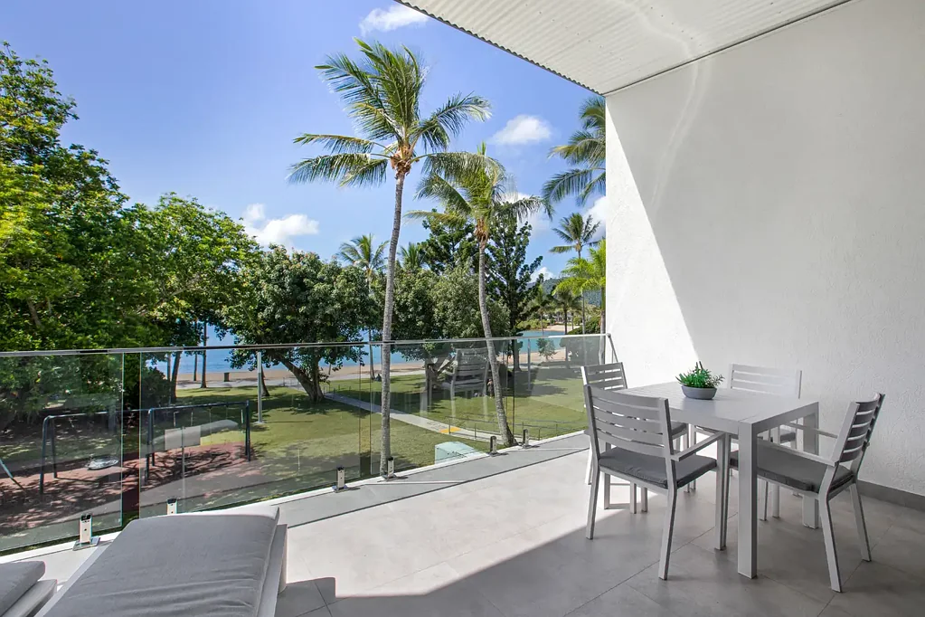 Airlie Beach 1 Slaapkamer Attention Investors! High Income and you don't need to do a thing!