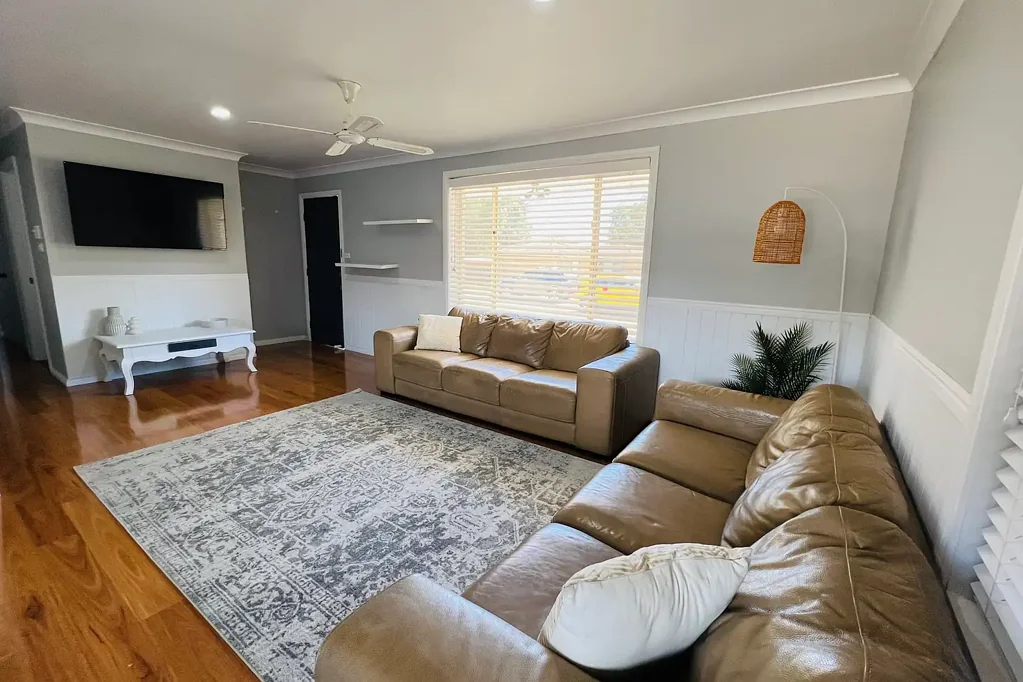 FURNISHED MODERN COMFORT & STYLE