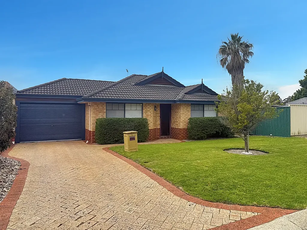 Riverside Living in a Quiet Cul-de-Sac – Spacious 3x2 with Solar