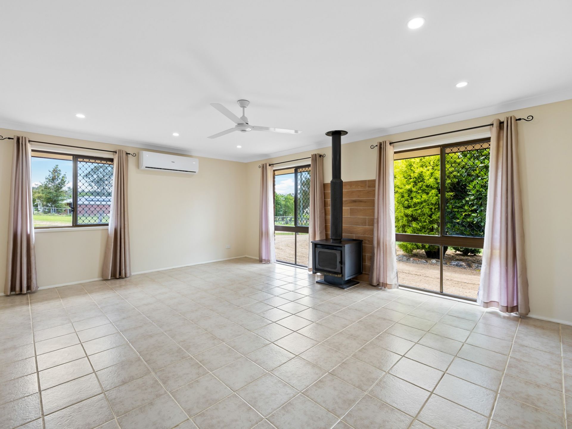 23 EILEEN CT, KENSINGTON GROVE QLD 4341, 0 habitaciones, 0 baños, House