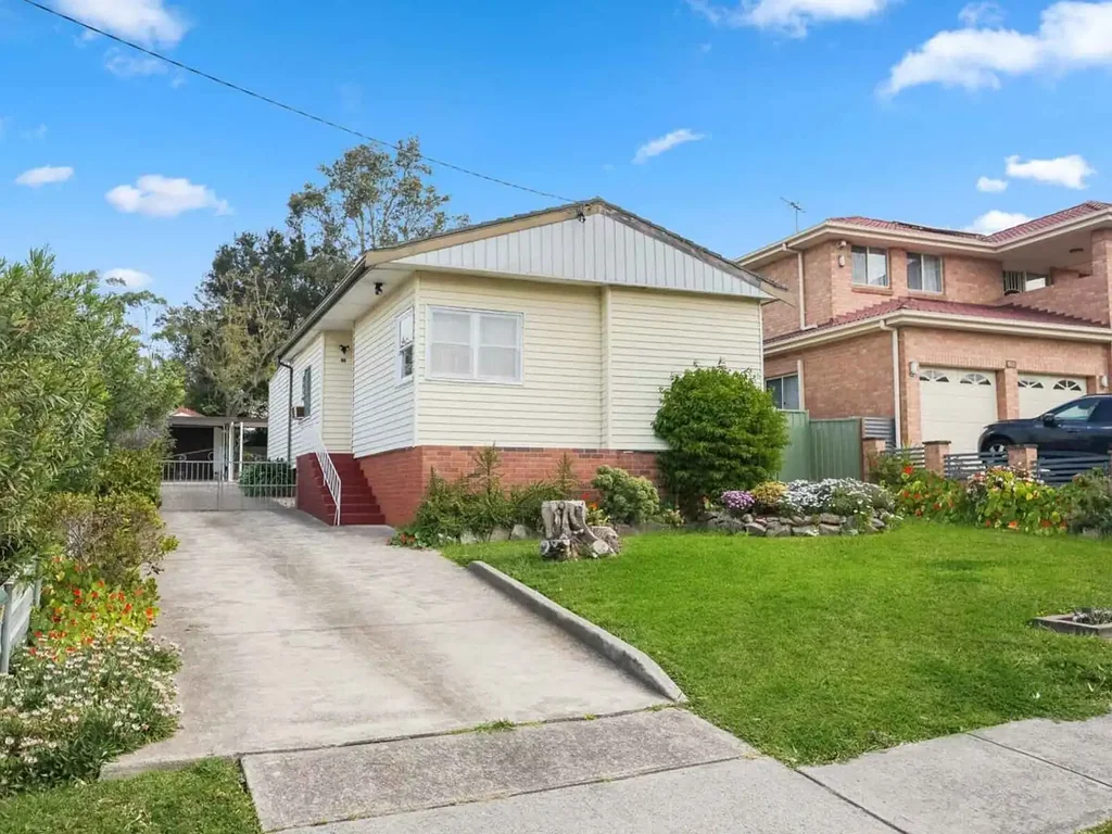 Three Bedroom Home In A Girraween Public School Catchment!