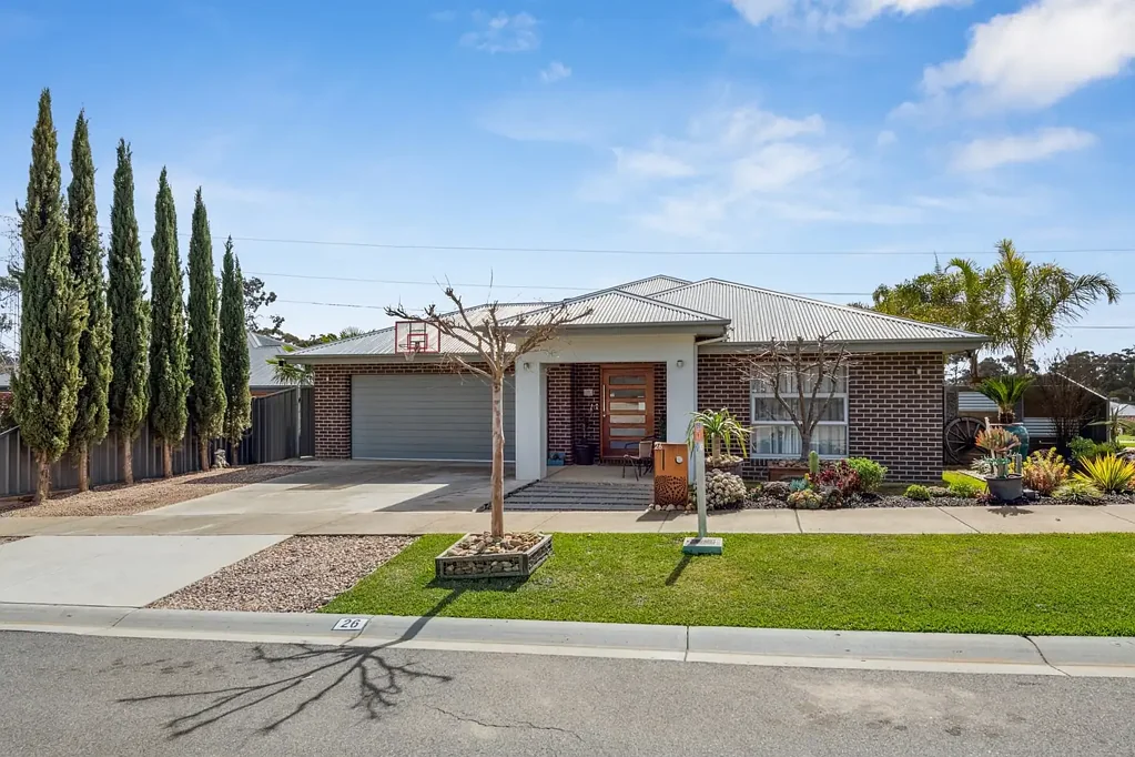 26 Drumbane Drive, Golden Square, VIC 3555