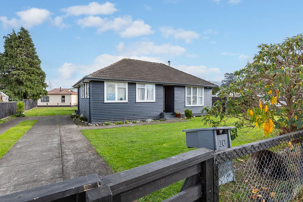 Dannevirke 3Moenga Family home or great investment