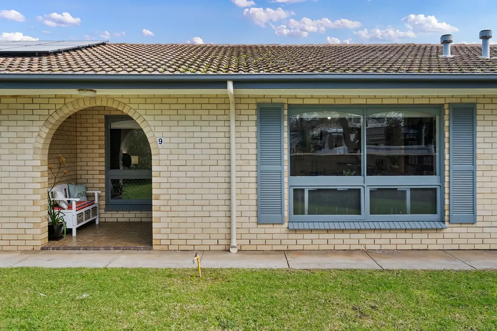 Collinswood 2房  Solid Brick Contemporary Comfort Just 4km from the CBD.