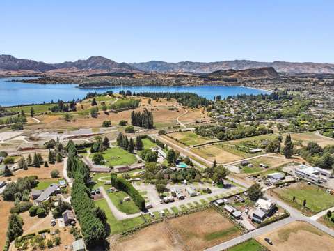Wanaka 28 Bedroom Aspiring Investment In Wanaka
