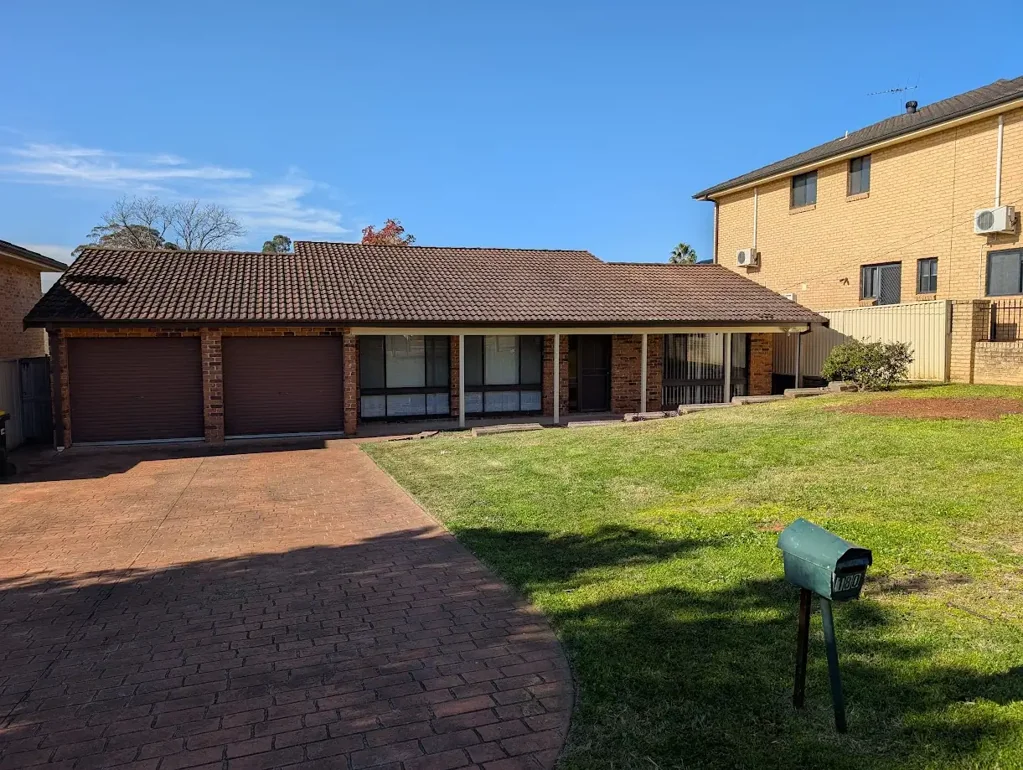 Casula 4Kwarto 🏡 Exceptional Family Living in a Prime Location