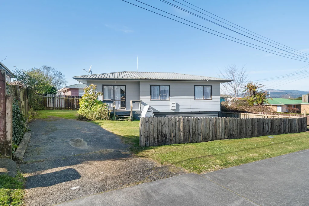 Western Heights 2房  Small Home. Minimal Maintenance. Big Opportunity.
