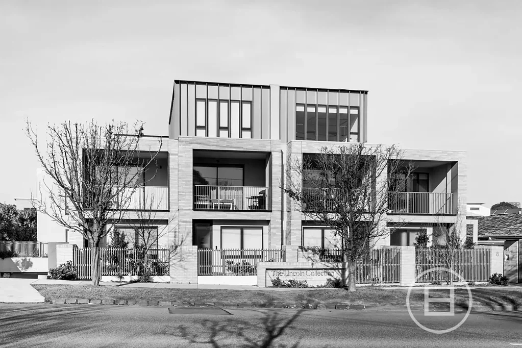 Essendon 4 Slaapkamer Expressions of Interest closing Monday 5th October at 4pm