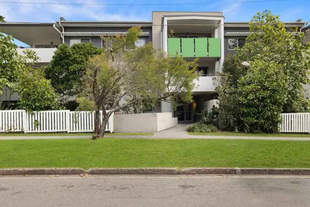 Coopers Plains 2બેડરૂમ NORTH-FACING APARTMENT WITH MOUNTAIN VIEWS + TWO ENSUITED BEDROOMS + TWO SECURE CAR SPACES