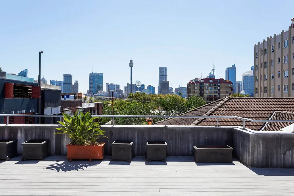 One bedroom apartment, position against city skyline views