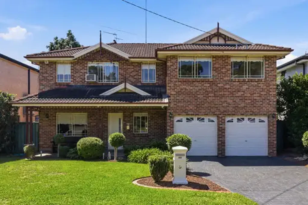 Pitt Town 3房  Elegant Family Living in a Sought-After Cul-de-Sac
