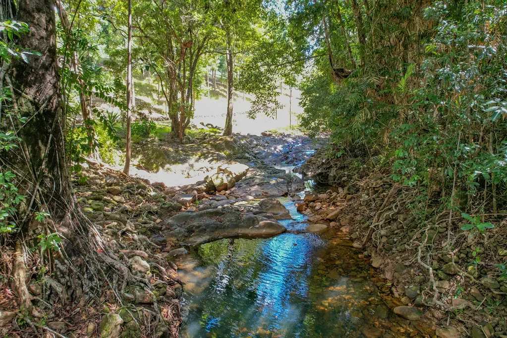 Bemerside Tranquil Rural property by Arnott Creek