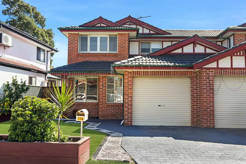 Woodcroft 3 Bedroom Torrens-Title Duplex: Space, Sun & Unmatched Convenience