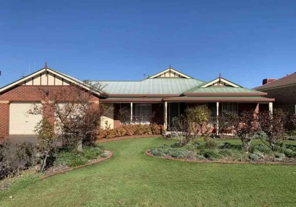 Spacious 4-Bed Family in popular location