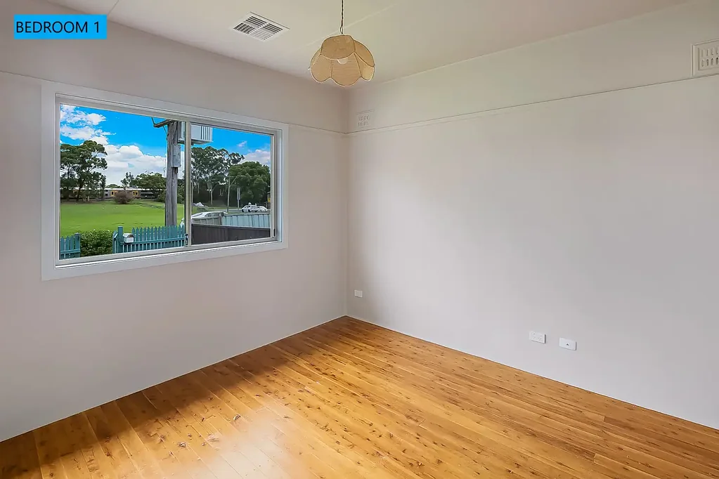 SHARED HOUSE- Move in With Ease - Convenient Location!