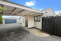 78 McRobbie Road, Kingseat