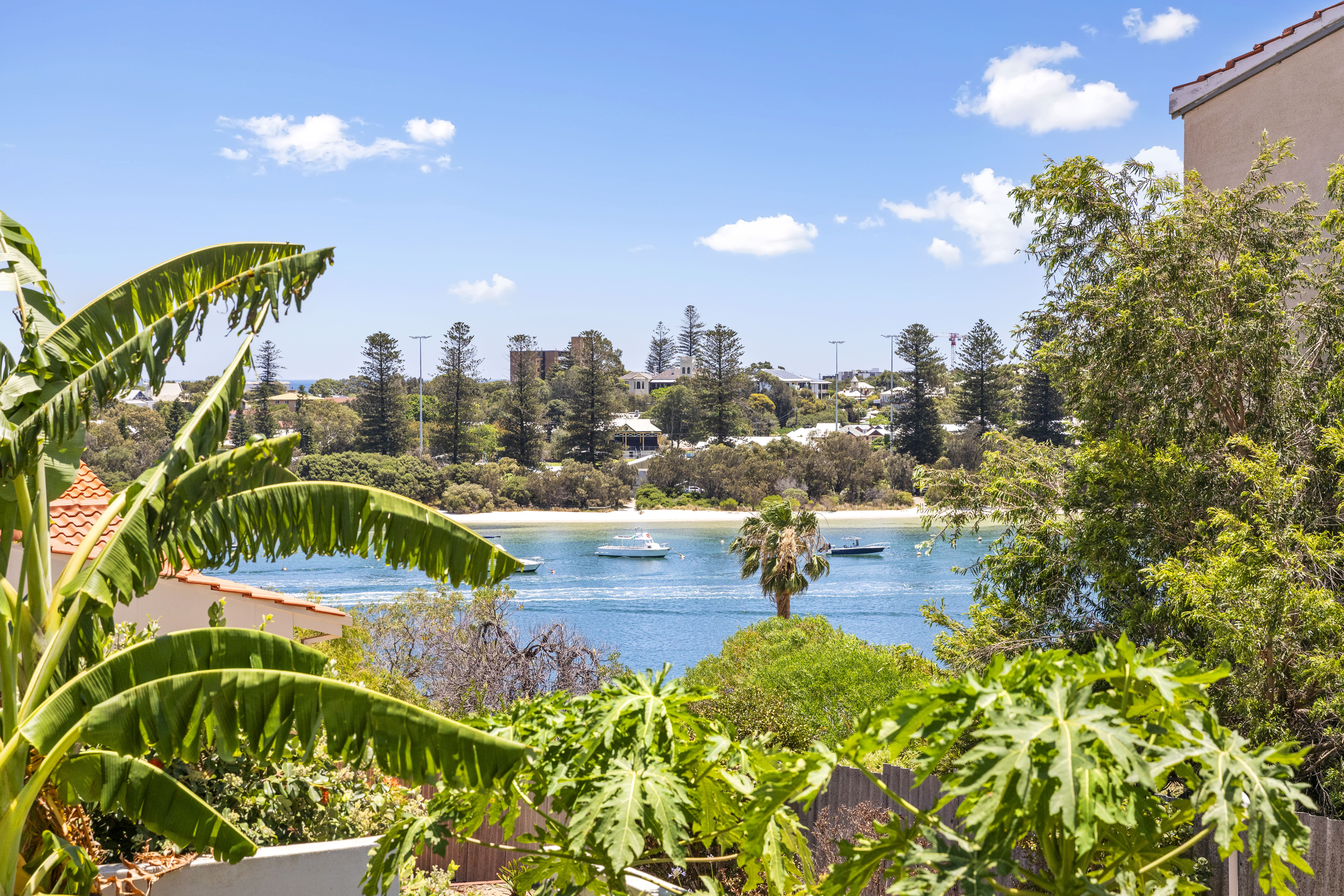 PRESTON ON SWAN UNIT 4 31 PRESTON POINT RD, EAST FREMANTLE WA 6158, 0 कमरे, 0 बाथरूम, House