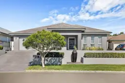 42 Mystics Drive, Shell Cove