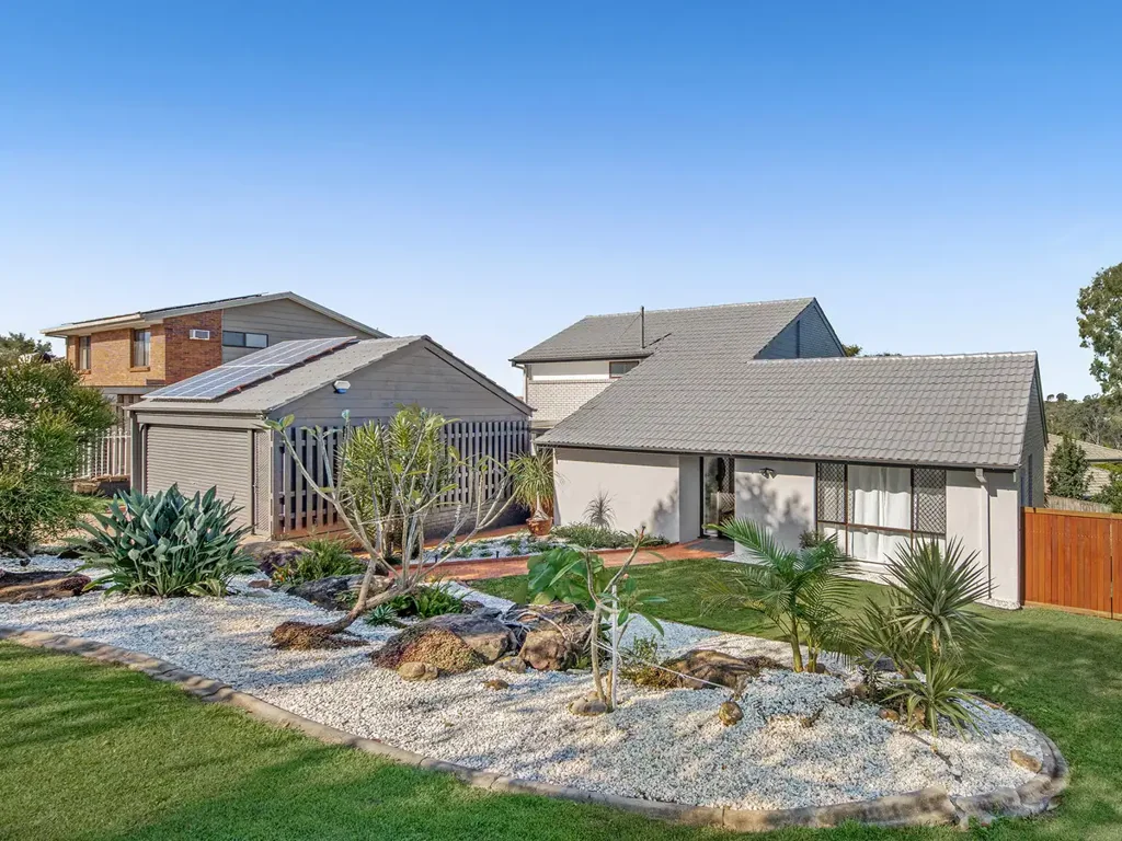 Jindalee 4房 20 Mukine Street，Jindalee
细节精致，生活乐趣无限
灵活布局，无与伦比位置
捕捉家庭生活本质
舒适便利完美结合 Stunning, Low Maintenance Family Residence with Multi-generational Living Opportunities