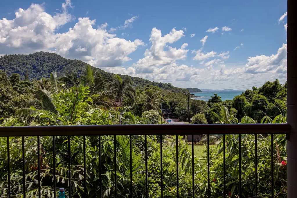 Mission Beach 3房  Nestled on Clump Point Overlooking North to the Barnard Islands !