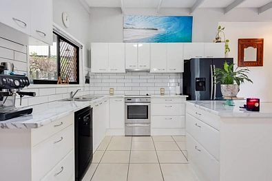 137 Panorama Drive, Nambour, QLD 4560, 4房, 2浴, House