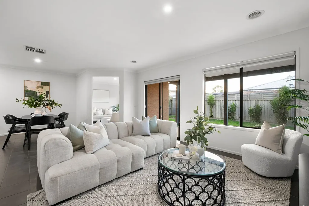 Mount Duneed 4 Bedroom Family Home in Prime Villawood Location!