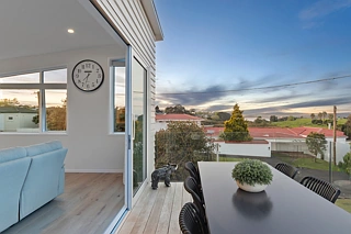 81 Wainui Avenue, Point Chevalier, Auckland City