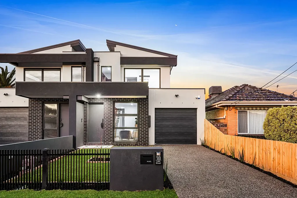18 Lake Street, Avondale Heights, VIC 3034