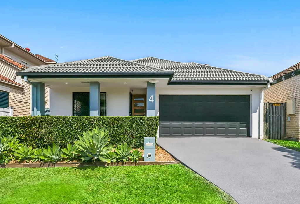 4 Morea Court, Varsity Lakes, QLD 4227