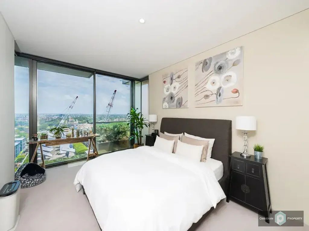 **Fully Furnished and Bills Incl. **Panoramic Vistas from this Luxurious Executive Apartment