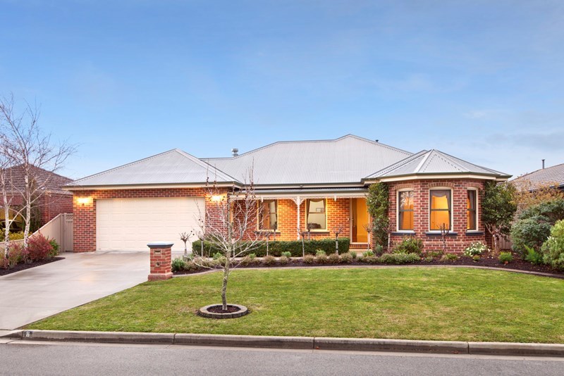 8 FALCON DR, INVERMAY PARK VIC 3350, 0部屋, 0バスルーム, House