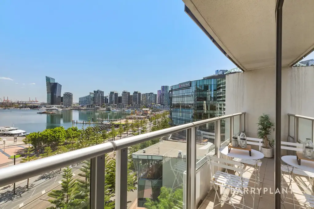 803/100 Harbour Esplanade, Docklands, VIC 3008