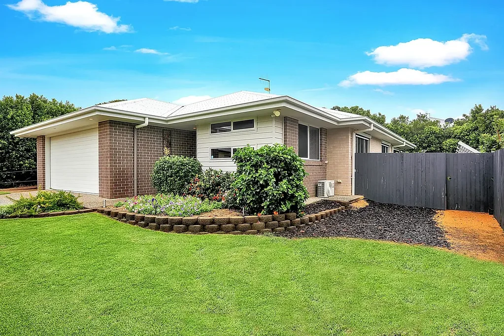 17 Brandon Court, Coral Cove, QLD 4670
