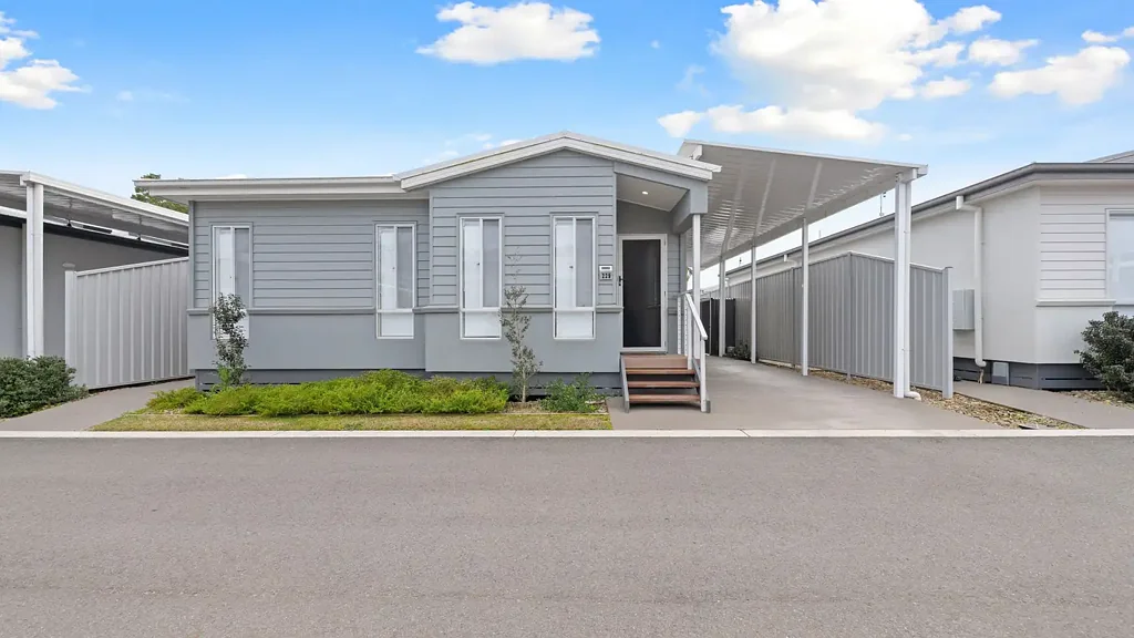 Grafton 3 Bedroom MODERN OVER 50s OPPORTUNITY