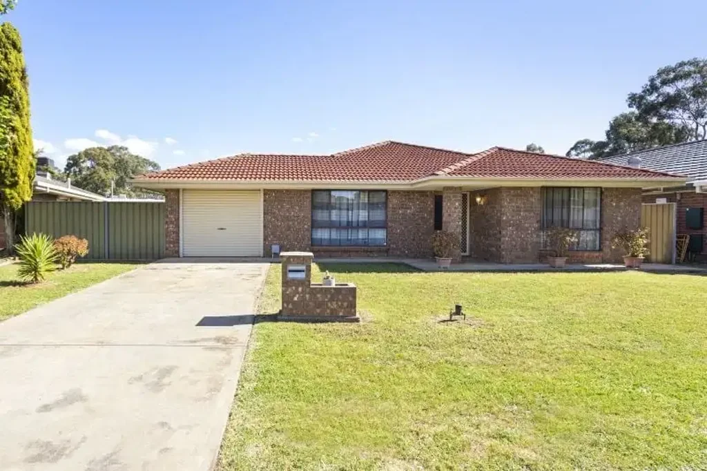 17 Carnation Court, Parafield Gardens, SA 5107