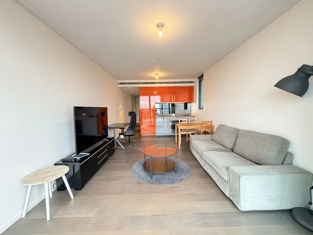 STYLISH ONE-BEDROOM WITH STUNNING VIEWS IN CENTRAL PARK – FURNISHED + BILLS INCLUDED