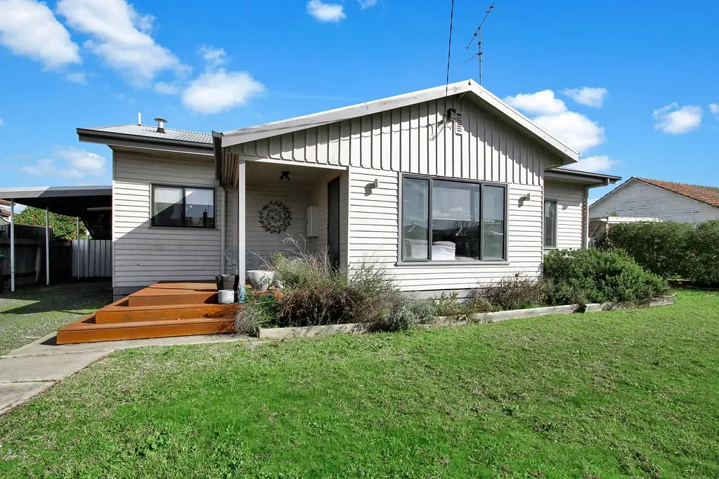 Horsham 3 Bedroom Stunning Renovated Home in Horsham West