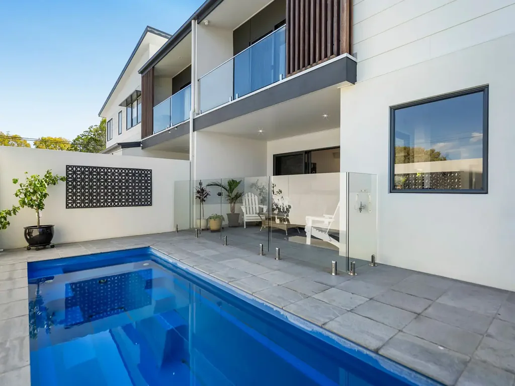 2 Mulkarra Street, Biggera Waters, QLD 4216