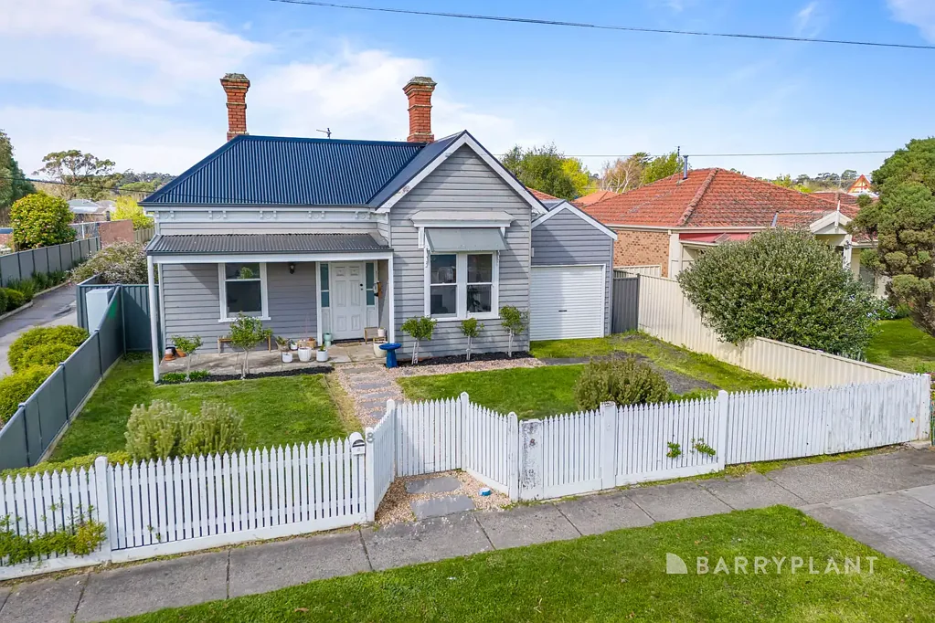 8 Thompson Street, Brown Hill, VIC 3350