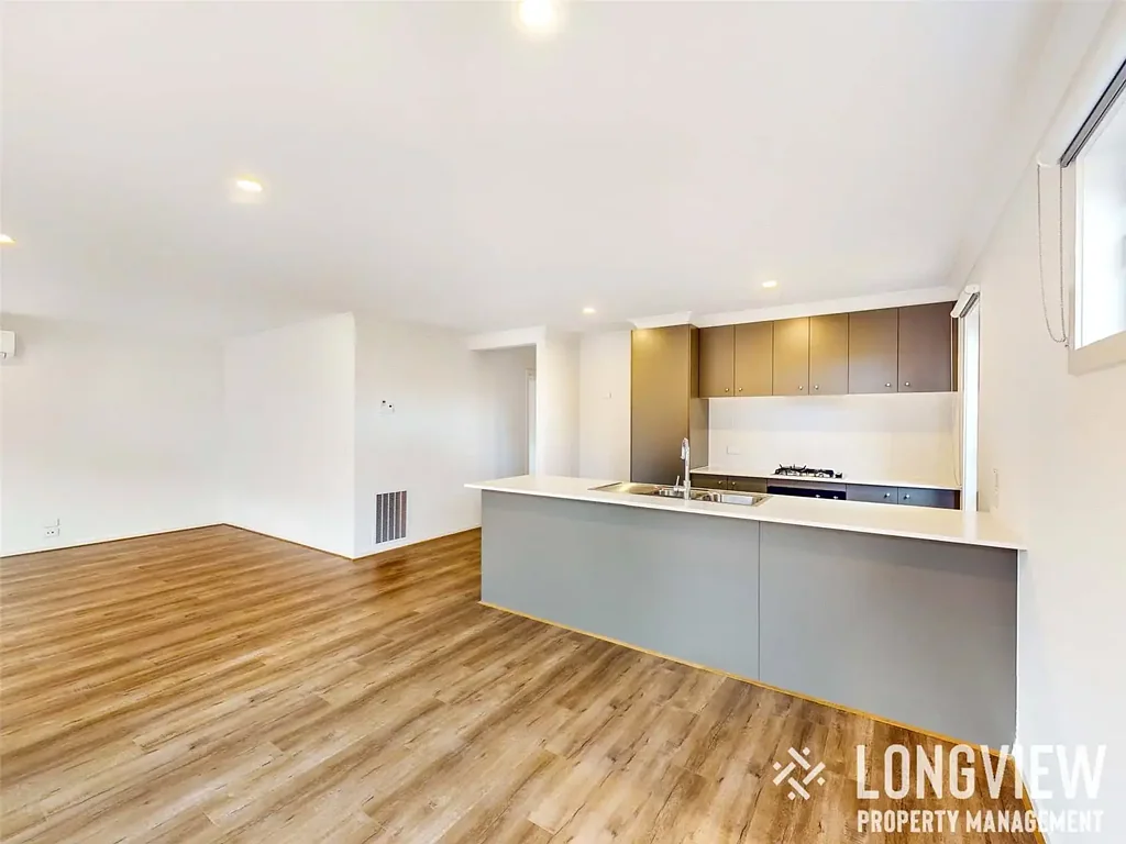 Modern Family Home in a Convenient Cranbourne East Location