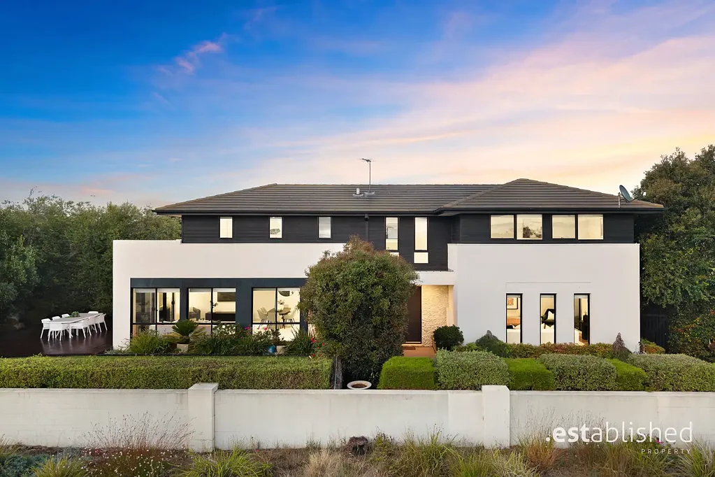 52 Signature Boulevard, Point Cook, VIC 3030