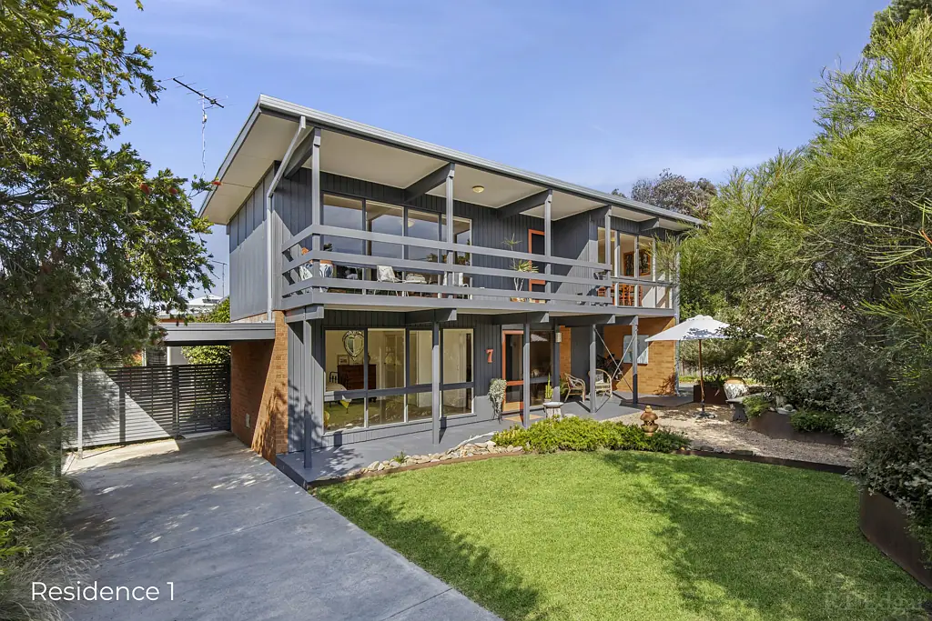 Queenscliff 7Kwarto Rare Two-in-One Coastal Opportunity
